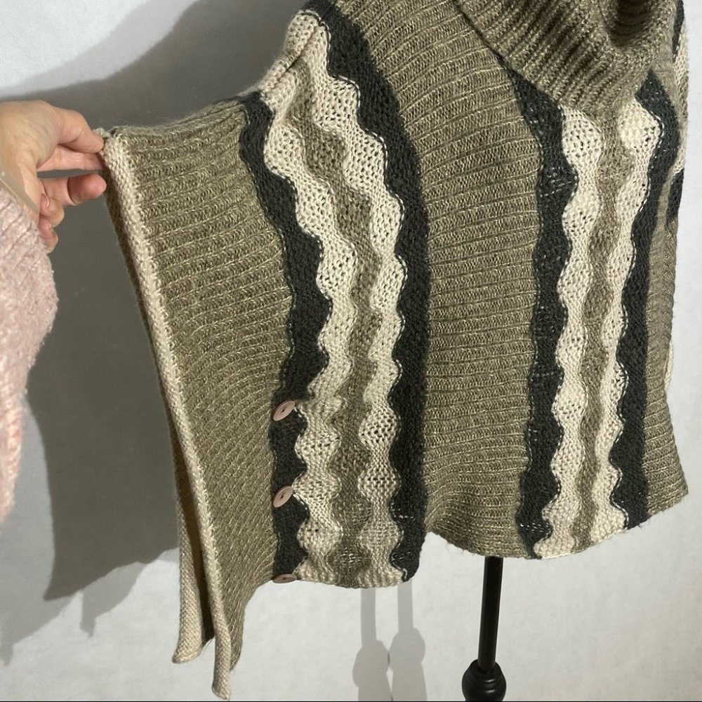Sisters Cowl Neck Poncho Cable Knit Multi-Colored - Picture 4 of 8